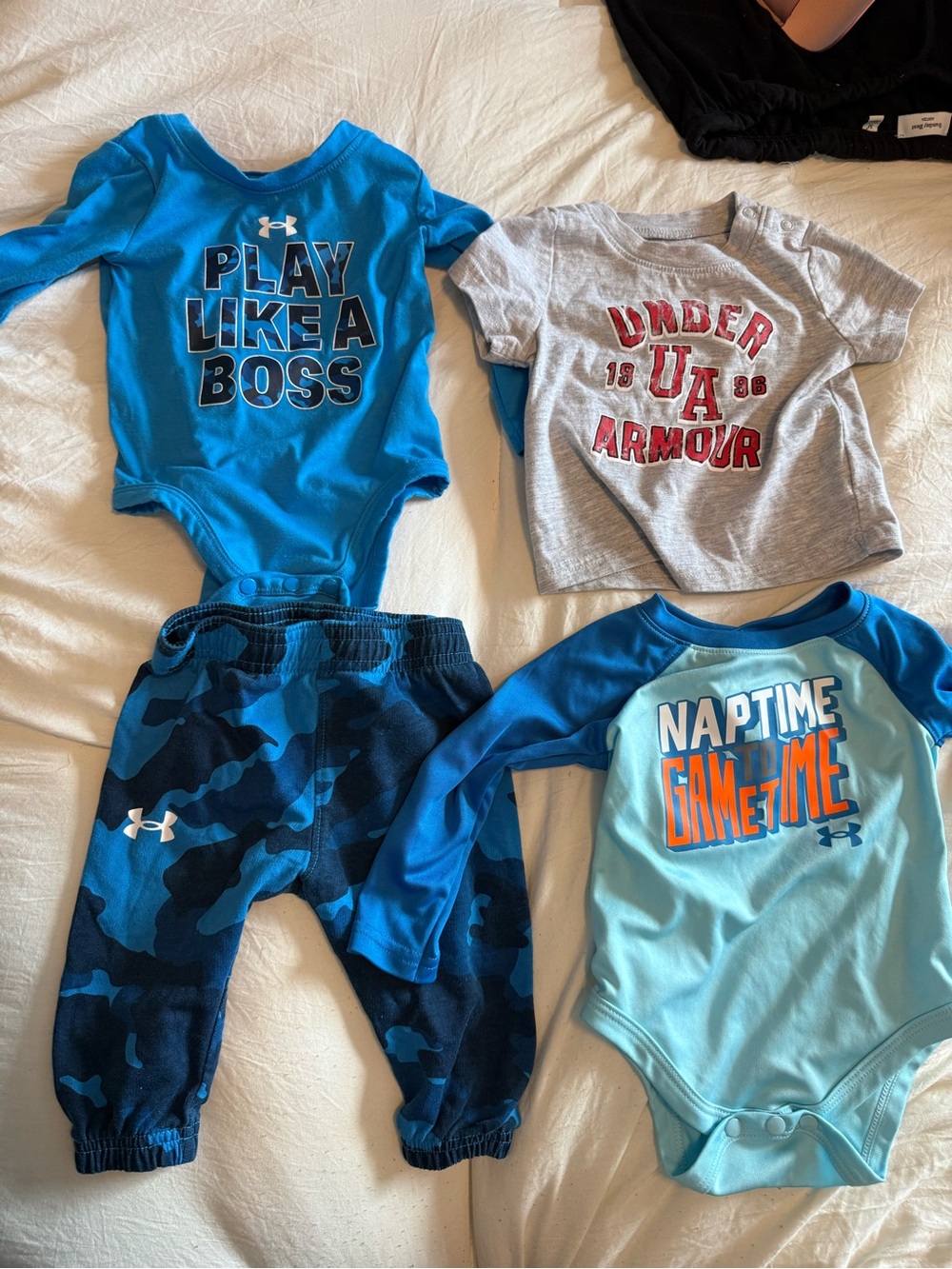 Under Armour Baby Outfit Set Camo Bodysuits Size 3/6M